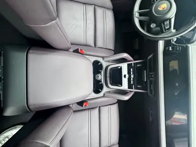 Porsche Cayenne 2023, 15000 км, за 608800 CNY - фото 15