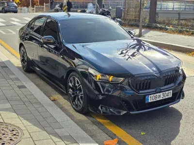 BMW 5-Series 2025, 8477 км, за 76460000 KRW