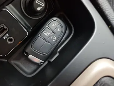 Jeep Cherokee (Import) 2015, 149400 км, за 30099 CNY - фото 9