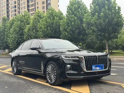 Hongqi Hongqi H9 2021, 100000 км, за 108800 CNY