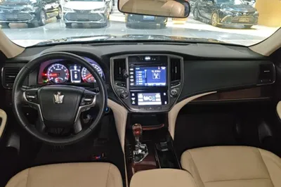 Toyota Crown 2015, 119300 км, за 115651.11 CNY - фото 18