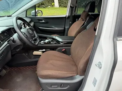 Hyundai Custo 2023, 66000 км, за 93800 CNY - фото 8
