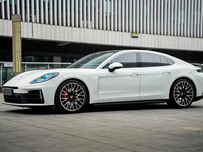 Porsche Panamera · 2024 год