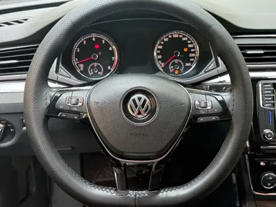 Volkswagen Passat 2016, 144000 км, за 43800 CNY - фото 14