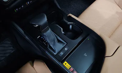 Lexus ES 2026, 2594 км, за 62800000 KRW - фото 9