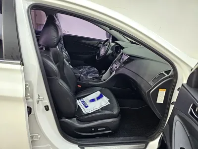Hyundai Sonata 2014, 170921 км, за 3390000 KRW - фото 11