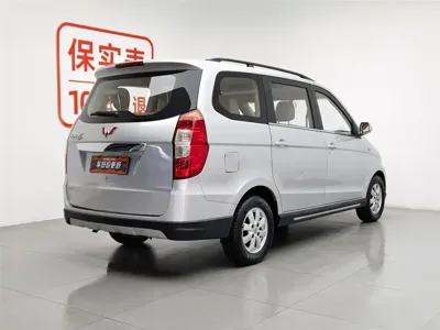 Wuling Hongguang 2013, 46600 км, за 14800 CNY