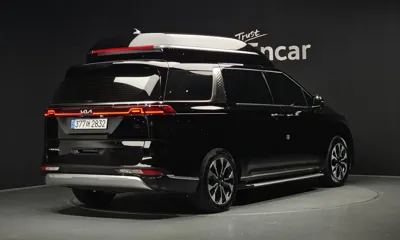 Kia Canival 2023, 60840 км, за 35000000 KRW