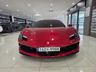 Ferrari 296 2024, 10800 км, за 419600000 KRW