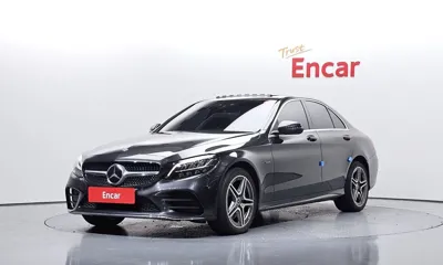 Mercedes-Benz C-Class · 2020 год