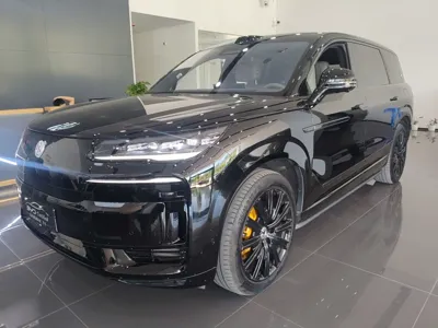 Denza N9 · 2025 год