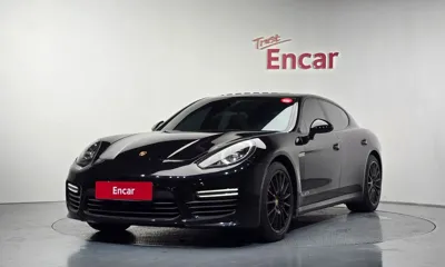 Porsche Panamera · 2016 год
