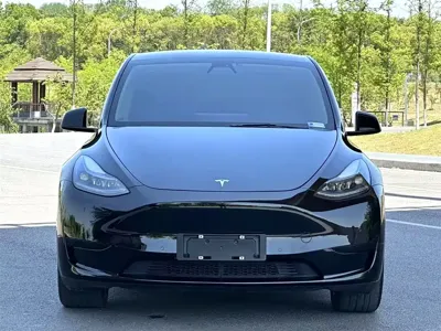 Tesla Model Y 2022, 75000 км, за 141000 CNY