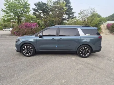Kia Canival 2023, 48005 км, за 26500000 KRW
