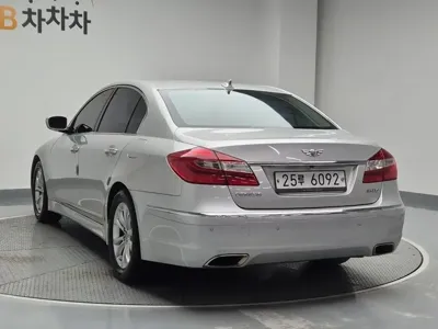 Hyundai Genesis 2013, 160000 км, за 4300000 KRW
