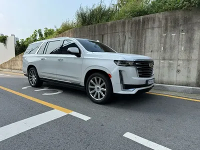 Cadillac Escalade · 2023 год