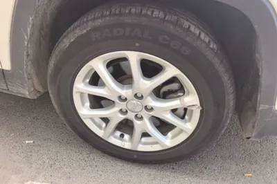 Jeep Cherokee 2017, 92600 км, за 42990.36 CNY - фото 8