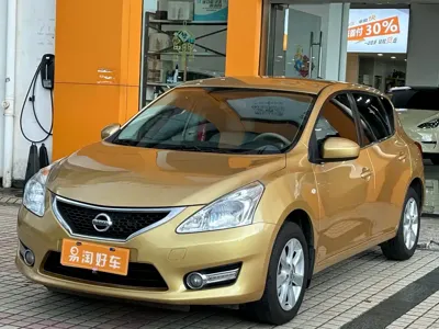 Nissan Tiida 2014, 140000 км, за 28800 CNY