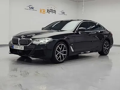 BMW 5-Series · 2021 год