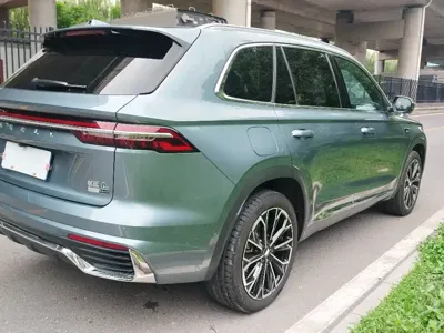 Geely Xingyue L 2025, 10100 км, за 125000 CNY