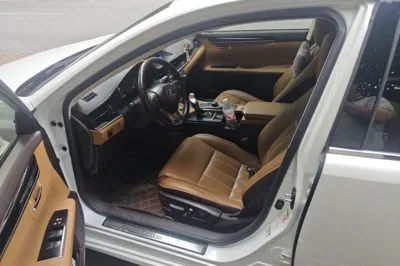 Lexus ES 2015, 81400 км, за 98051.52 CNY - фото 15