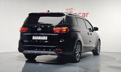 Kia Canival 2019, 182403 км, за 9900000 KRW