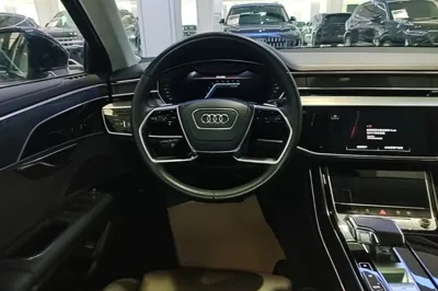 Audi A8 2023, 62200 км, за 464321.7 CNY - фото 13