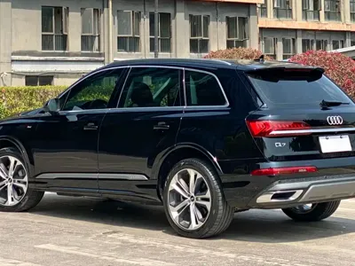 Audi Q7 2021, 55000 км, за 365000 CNY - фото 2