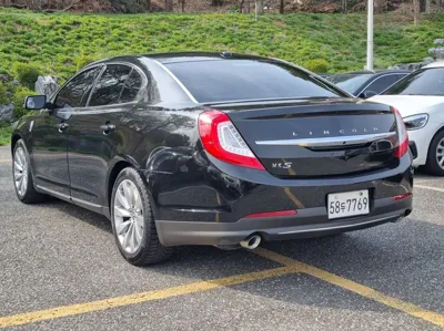 Lincoln MKS 2015, 88252 км, за 8800000 KRW