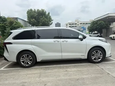 Toyota Sienna 2022, 33000 км, за 228000 CNY - фото 4