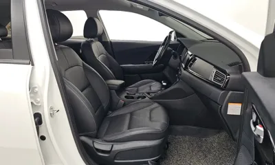 Kia Niro 2018, 48995 км, за 17700000 KRW - фото 11