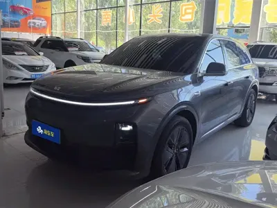 Li Auto Li L6 · 2024 год