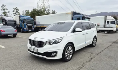 Kia Canival · 2018 год