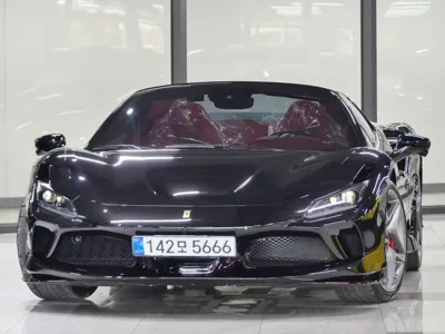 Ferrari F8 · 2022 год