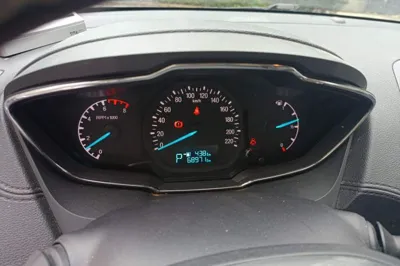 Ford Escort 2017, 68900 км, за 30253.91 CNY - фото 12