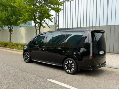 Hyundai Staria 2025, 7500 км, за 65000000 KRW