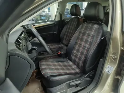 Volkswagen Golf 2019, 71100 км, за 43300 CNY - фото 15