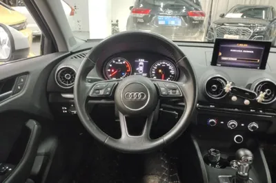 Audi A3 2019, 119500 км, за 68754.66 CNY - фото 13