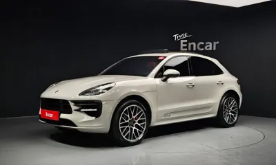 Porsche Macan · 2021 год