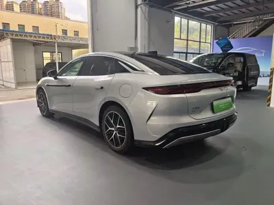 BYD 汉L 2025, 7600 км, за 192800 CNY
