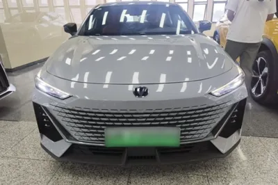 Changan UNI-V iDD 2023, 1200 км, за 101446.1 CNY