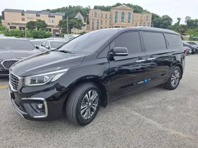 Kia Canival · 2019 год