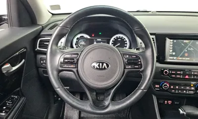 Kia Niro 2018, 71753 км, за 12900000 KRW - фото 15
