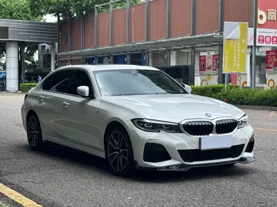 BMW 3 Series 2022, 40000 км, за 148500 CNY