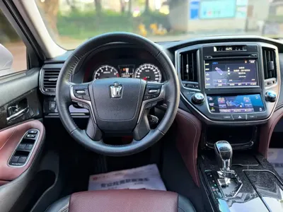 Toyota Crown 2018, 87000 км, за 106800 CNY - фото 14