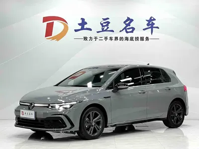 Volkswagen Golf 2022, 30600 км, за 153800 CNY - фото 1
