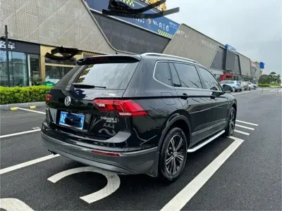 Volkswagen Tiguan L 2019, 70000 км, за 71800 CNY - фото 9