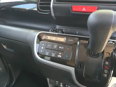 Honda N-BOX 2016, 181559 км, за 13700000 KRW - фото 11