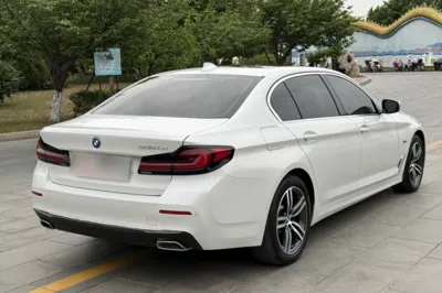 BMW 5 Series New Energy 2022, 36400 км, за 230344.11 CNY - фото 15