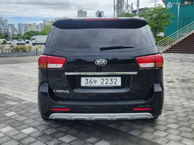 Kia Canival 2015, 108169 км, за 11000000 KRW